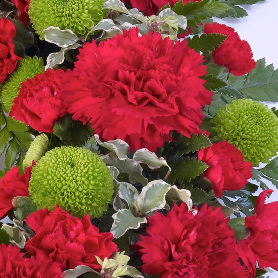 Classic Wreath Red And Green 1