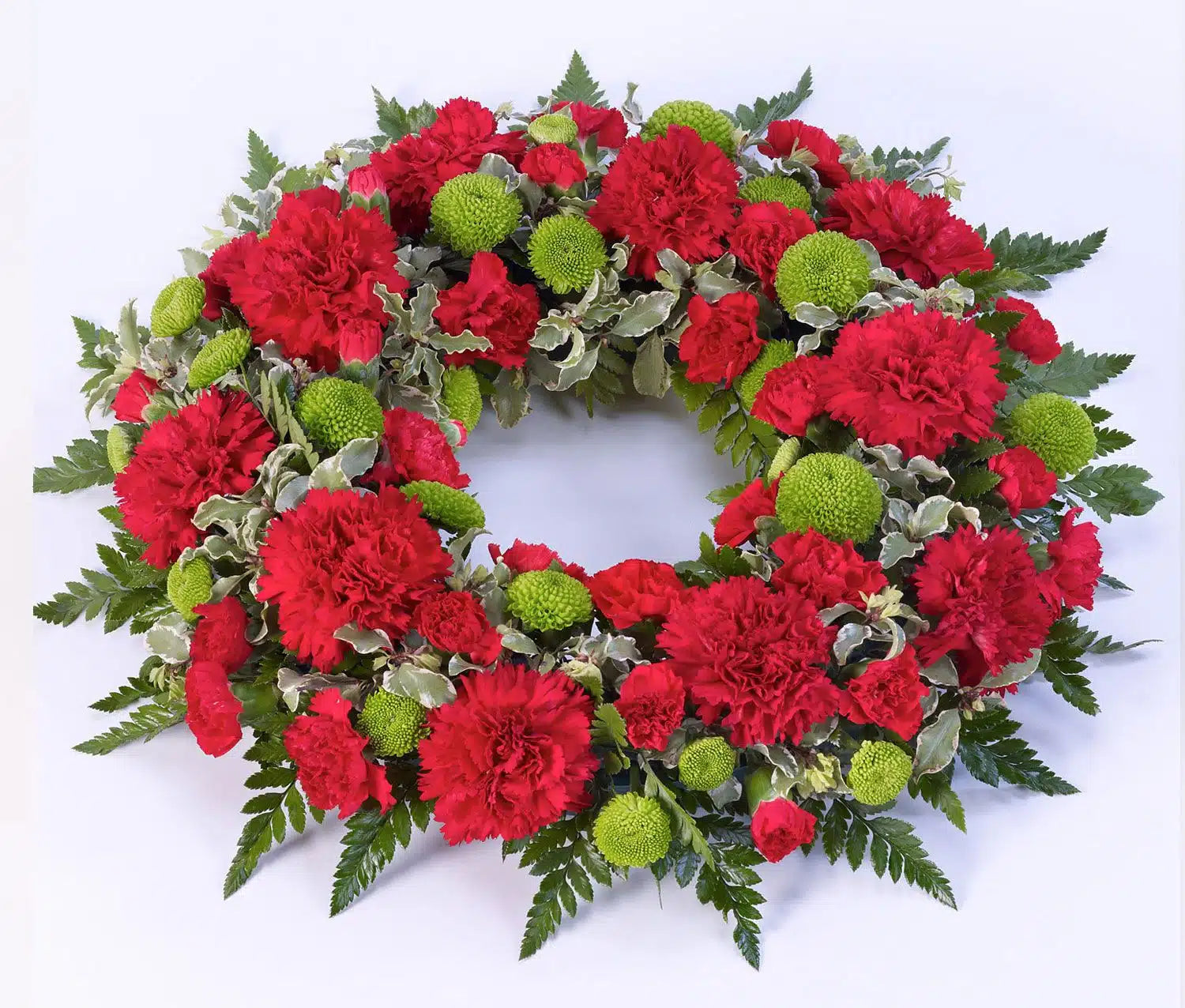 Classic Wreath Red and Green