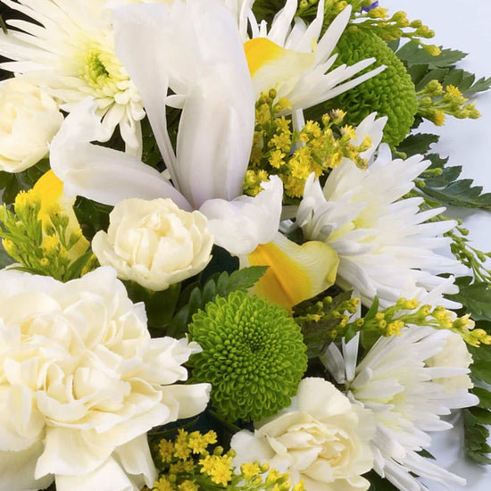 Classic Wreath Yellow And Cream1