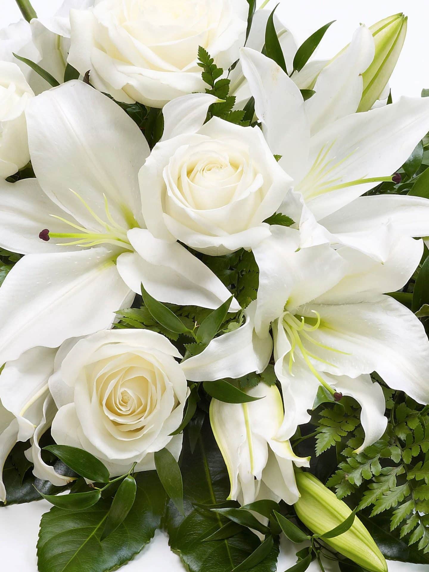 Rose And Lily Spray White 1